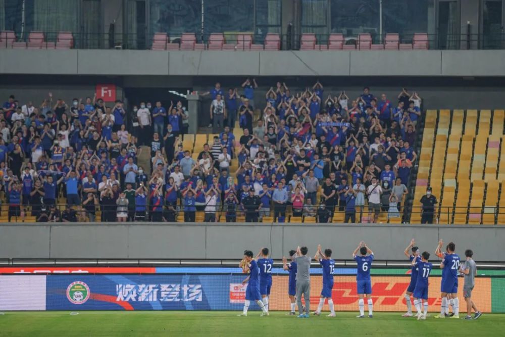  维罗纳读秒绝平劲旅，顽强斗志赢得满堂喝彩  